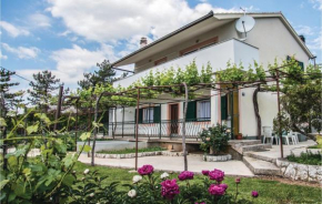 2 Bedroom Amazing Apartment In Zagvozd
